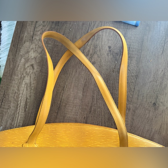 Louis Vuitton Vibrant Yellow Tote - Picture 5 of 10